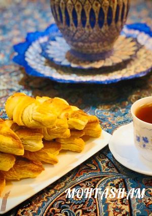 عکسی از دستور چای و کروسان خانگی (Tea and croissants)
