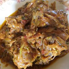 A picture of Chicken do pyaza/Stew.
