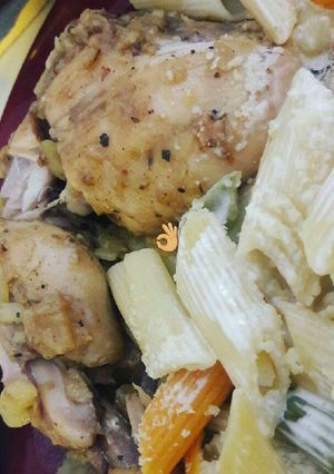 Una foto de Pollo a la olla con papas
