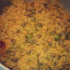 A picture of Arroz con Gandules.