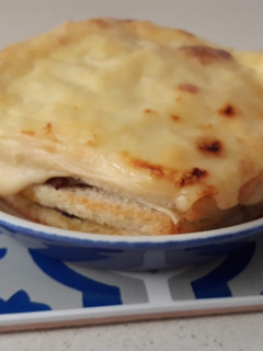 Una foto de Lasaña de pan de molde