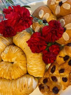 A picture of Sweet Bread with Cheese Filling.