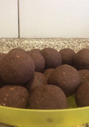 Una foto de "Huevitos" (trufas) saludables 🐰