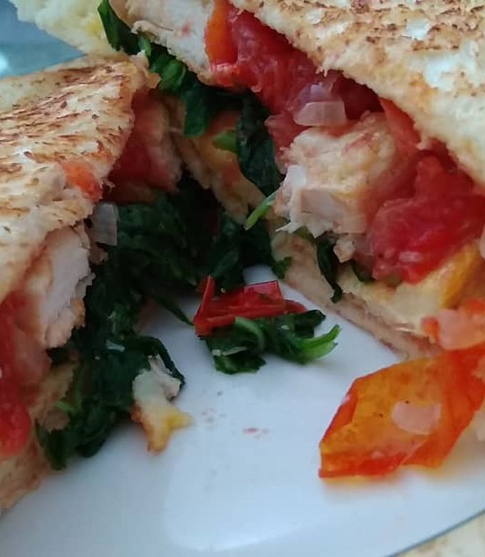 Foto resep Chicken Egg Spinach Sandwich