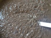 Una foto de frijoles con tocineta