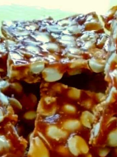 A picture of Peanut Chikki / Peanut Bar / Peanut Gachak.