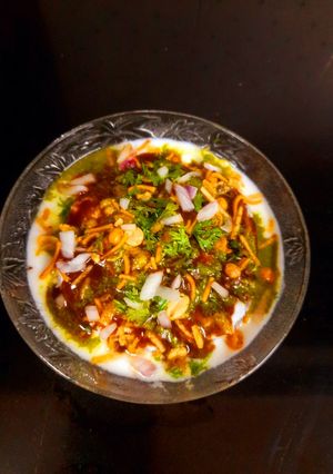 A picture of Stuffed Dahi vada Chaat.