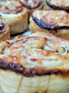 Una foto de Hojaldres de calabacín, york y queso en airfryer