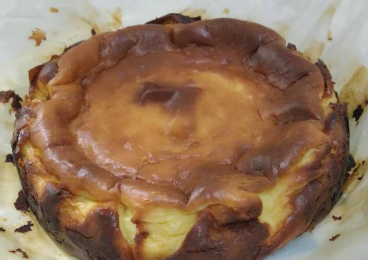 Cara Gampang Membuat Basque Burnt Cheesecake Anti Gagal