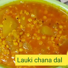 A picture of Lauki chana dal.