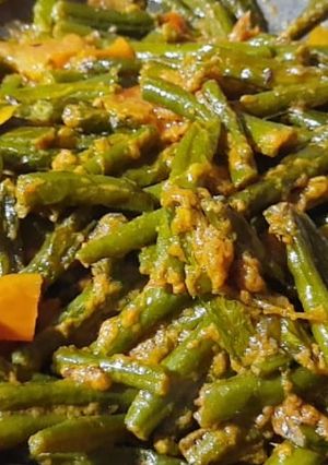 बीन्स सूखी सब्जी (Beans sukhi sabzi recipe in hindi) रेसिपी मुख्य फोटो