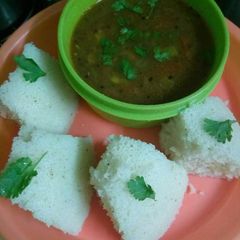 A picture of Idli sambar.