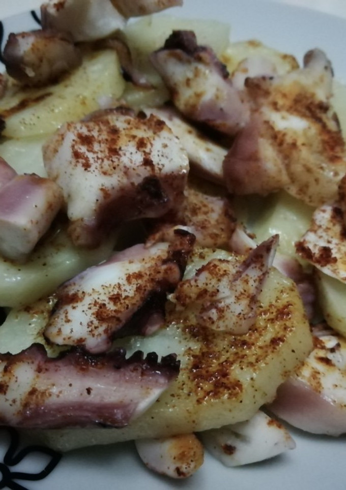 Una foto de Pulpo a la gallega
