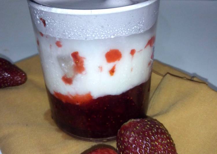Langkah Mudah untuk Menyiapkan Korean Strawberry Milk with Taro Dalgona yang Lezat