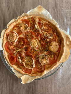 Une photo de Tarte moutarde tomates chèvre