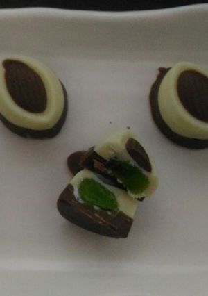 A picture of Jujips Stuffed Chocolate.