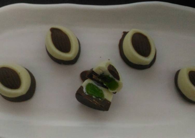 Recipe of Favorite Jujips Stuffed Chocolate