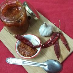 A picture of Spicy Schezwan Sauce.
