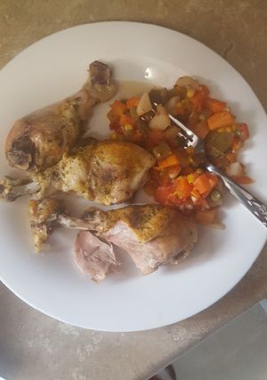 A picture of Crockpot chicken legs.