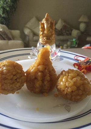 A picture of Boondi Ladoos.