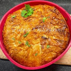 A picture of Chicken & Vegetables Filo Pie:.