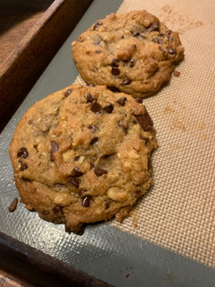 A picture of Best chocolate chip cookies I’ve ever had.