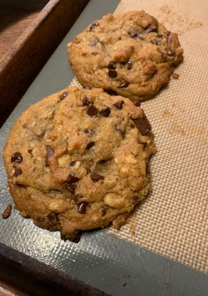 A picture of Best chocolate chip cookies I’ve ever had.