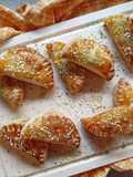 Mezze lune con pistacchio, philadelphia e speck