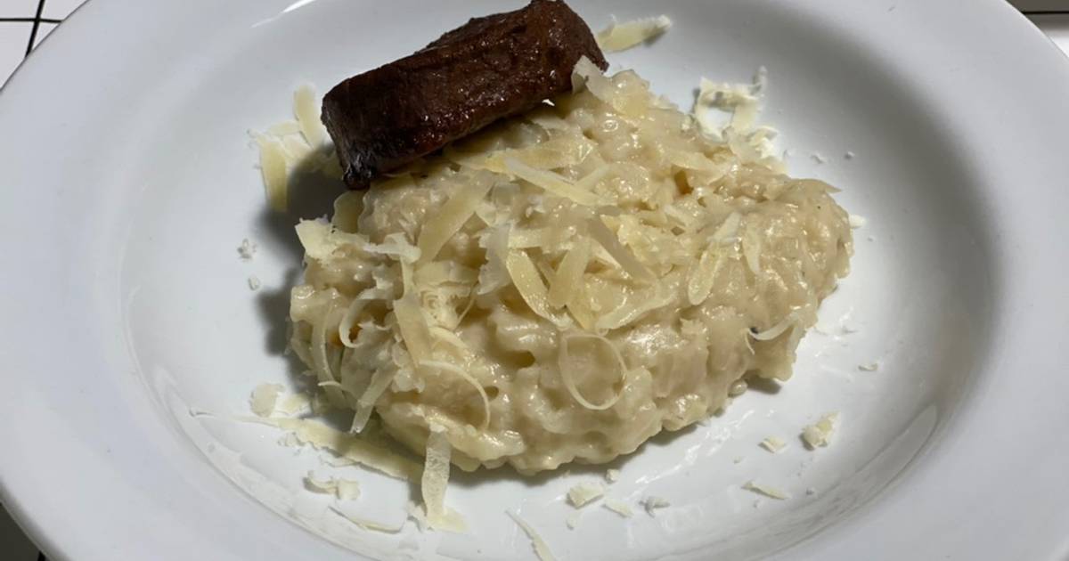 Risoto de queijos com alho poró com medalhão de filé mignon Receita por