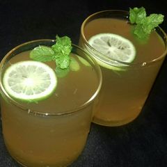 A picture of Lemon mint ajwain juice.