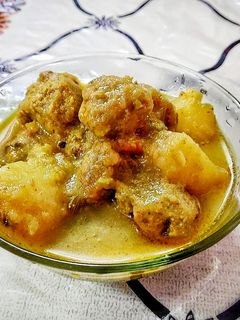 নিরামিষ আলু সয়াবিনের দম(Alu  Soyabean dom recipe in Bengali) রেসিপির প্রধান ছবি