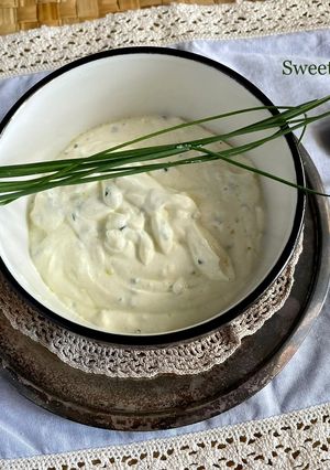 Foto di Salsa allo yogurt con erba cipollina