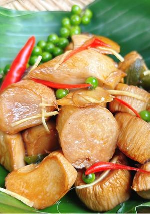 Hình của món Nấm đùi gà kho gừng tiêu xanh.