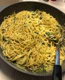 Lemon-Garlic Pasta mit Hummus