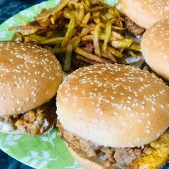 Zinger burger A picture of Zinger burger.