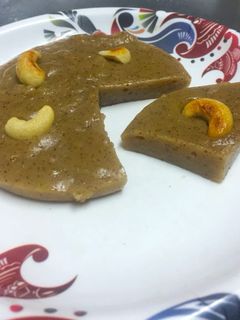 ராகி ஹல்வா (Ragi Halwa Recipe in Tamil) செய்முறை முக்கிய புகைப்படம்