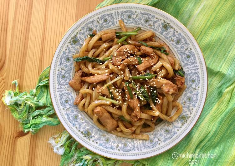 Resep Unik Fried Udon/Udon Goreng Mantul Banget