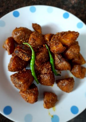 चटपटे भरवा आलू (Bharva Aloo Recipe In Hindi) रेसिपी मुख्य फोटो