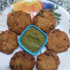 A picture of Poha vada.