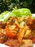 เส้นใหญ่คั่วไก่กรอบผัดพริกเผา โรยใบมะนาว #upcycle no. 19