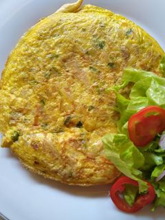 Foto resep Omelette jamur & salad selada