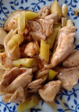 รูปของ เนื้อน่องไก่ผัดตะไคร้จากสวน คลีน