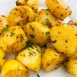 Pan roasted potatoes with garlic