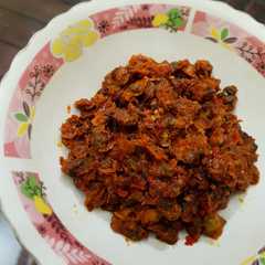 A picture of Oseng kerang dara pedas.