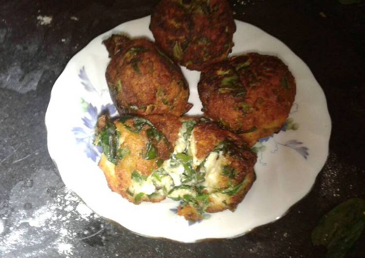 Recipe: Perfect Palak paneer pakoras