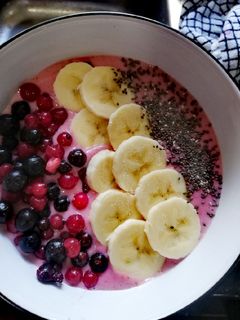 Φωτογραφία της συνταγής Υγιεινό Smoothie Bowl με φρούτα του δάσους