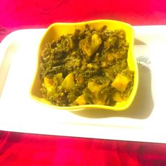 A picture of Aloo mungra.