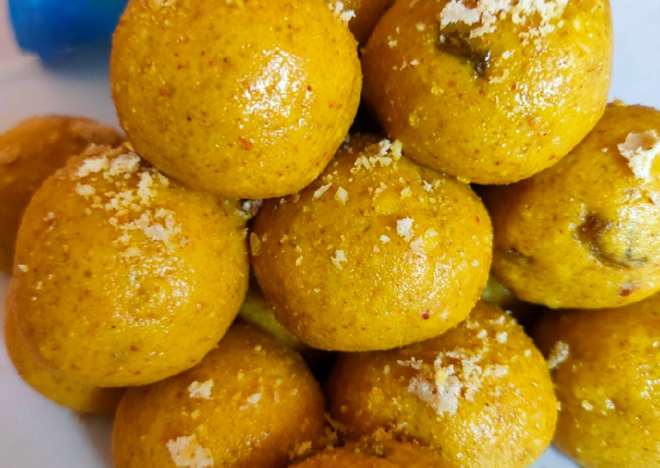 Besan Laddu