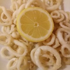 A picture of Calamari fritte.