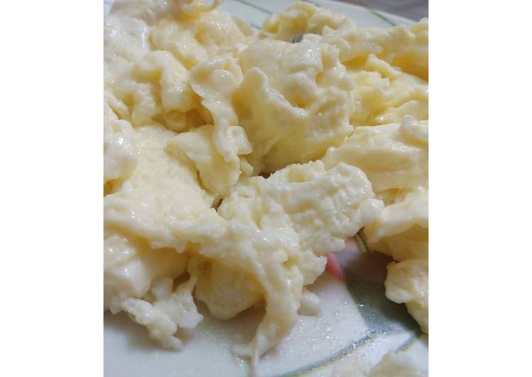 Easiest Way to Make Perfect Scrambled eggs